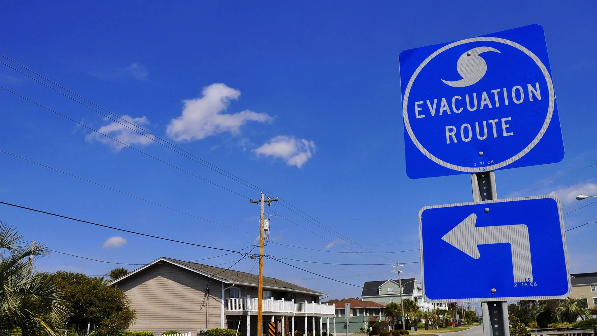 Hurricane evacuation route sign